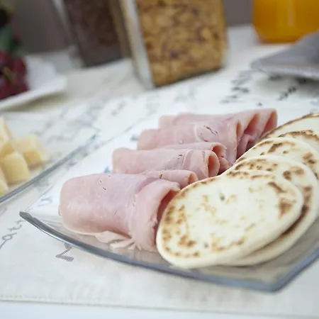 Dimora Delle Emme Bed & Breakfast 3*