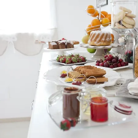 Dimora Delle Emme Bed & Breakfast 3*