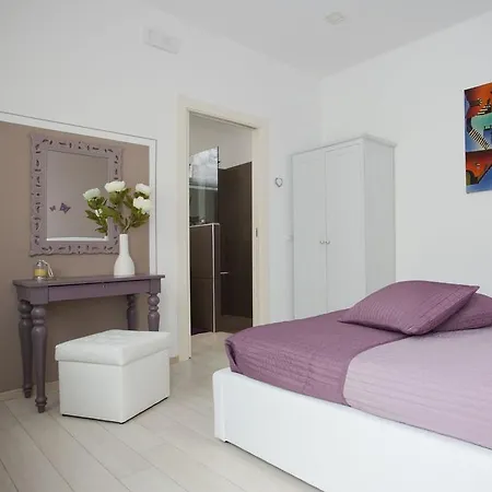 Bed & Breakfast Dimora Delle Emme 3*